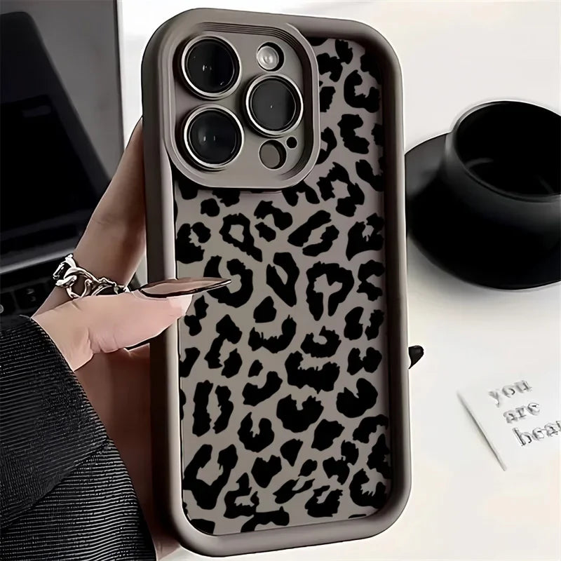 Кейс за iPhone — леопардов принт, силикон